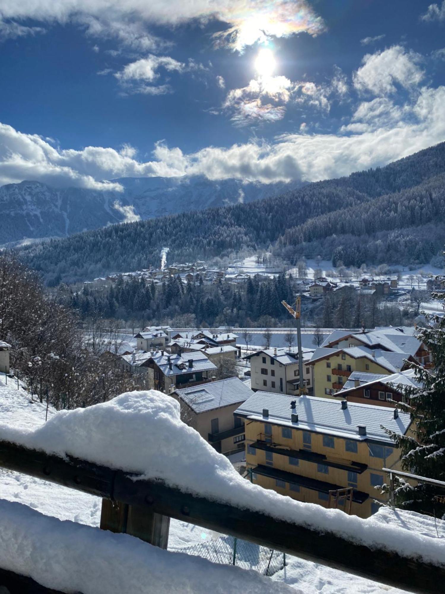Monolocale Per Due Persone Apartment Commezzadura Luaran gambar