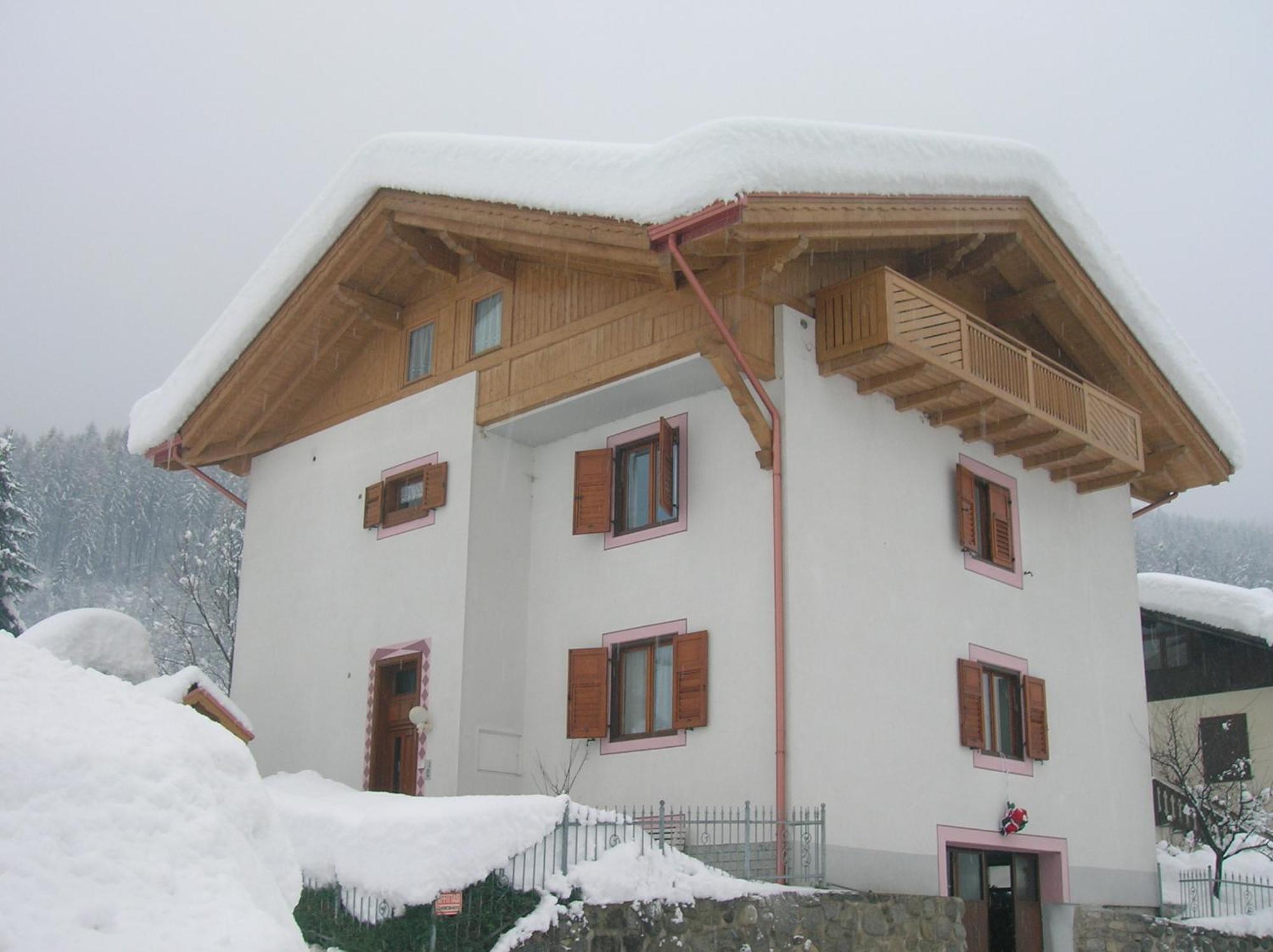 Monolocale Per Due Persone Apartment Commezzadura Luaran gambar